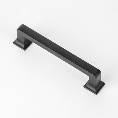 China Modern Zamak Cabinet Drawer Handle Black Zinc Alloy Wardrobe Sideboard Pulls for sale