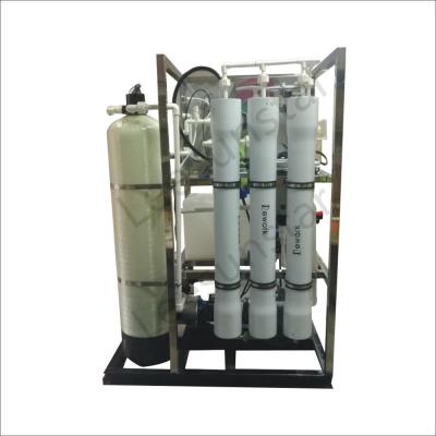 China 2021 New 1000LPD Full Auto Brackish Water Seawater Desalination Equipment Water Treatment Machine PLC Control for Hotels for sale