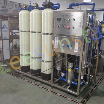 China Hotels 1000L/H Borehole Tape Drinking Water RO Water Treatment Machinery for sale