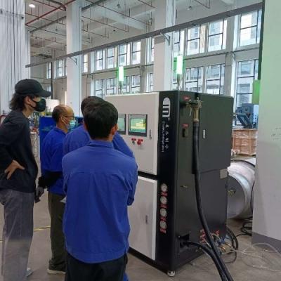 Chine Équipement de recharge par réfrigérant non inflammable à double système pour usine de fabrication à vendre