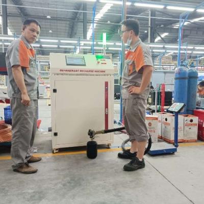 China Sistema Único Máquina de enchimento de refrigerantes com arma de carregamento única R134a R32 Equipamento de carregamento de refrigerantes inflamáveis Bomba de calor Estação de carregamento de refrigerantes A/c Máquina de carregamento de refrigerantes à venda