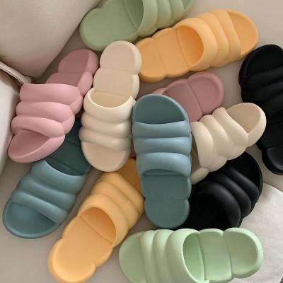 China 2022 Fashion Trend Ladies Wear Women's Home Slippers For Ladies Indoor Soft Eva Soft Slide Slippers Bubble Women for sale