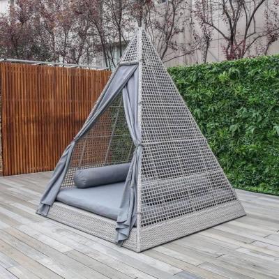 China New Modern Rattan Daybed Furniture Wicker Canopy Daybed Apple Garden Daybed for sale