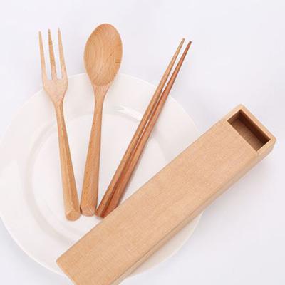 China Hot Selling Disposable Modern Biodegradable Cutlery Spoon Fork and Knife Wooden Tableware Set for sale