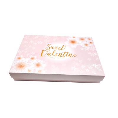 China Custom Multicolor Hard Magnetic Seal Gift Box Handmade Collapsible Packaging Box With Ribbon Packaging Box Wholesale for sale