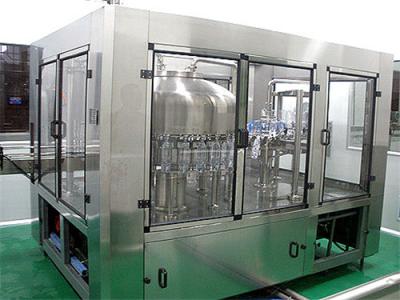 China 3 en 1 máquina de rellenar del agua, pequeño embotellado y máquina que capsula en venta