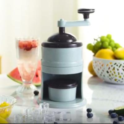 China High Efficiency Portable Hot Sale EPA Food Grade Free Plastic Ice Cube Crusher Manual Ice Cream Machines Kitchen Accessories for sale