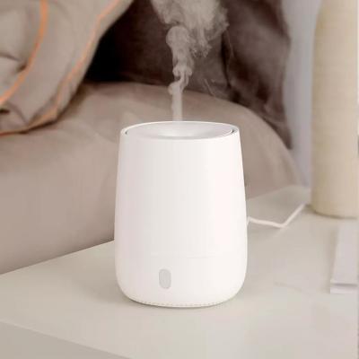 China Amazon 120ml ODM/OEM USB Portable Pure White Humidifier Aroma Diffuser 7 LED Plastic Ultrasonic Lights For Home Office for sale