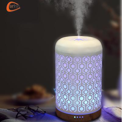 China 2021hot sale household metal iron air humidifiers 250ml electric ultrasonic essential oil therapy scent aroma diffusers for sale