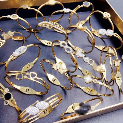 China Fashion Stainless Steel Jewelry 18K Gold Planted Punk Women Bulk Charms Bracelets Bangle for sale