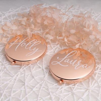 China Personalized Rose Gold Bridesmaid Wedding Guest Enlargement Gift Make Up Mirror Round Metal Pocket Makeup Mirror Holiday Mother's Day Gift for sale