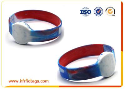 China Custom Cool rfid wristbands silicone children tracking Water proof for sale