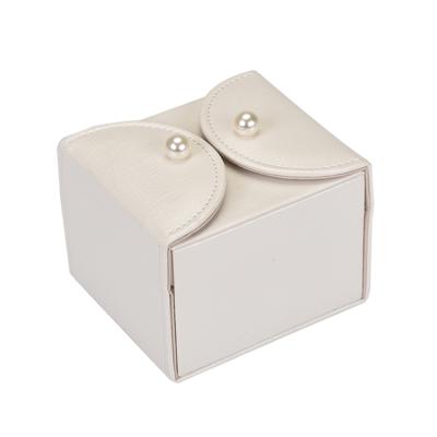 China Display In Stock New Arrival Elegant Leather Jewelry Case Small Moving for sale