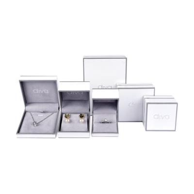 China Factory Wholesale Pendant Luxury Jewelry Packaging Box Necklace Display Earrings Custom Logo for sale