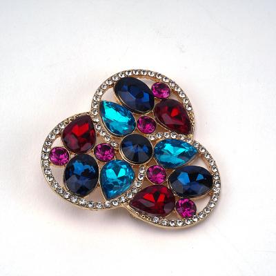 China No Pins Crystal Rhinestone Brooches For Women from Fade Luxury Gold Plated Brooch for sale