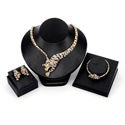 China Exquisite Dubai Gold Hip Hop Tiger Choker Necklace Earrings High Quality Wholesale Woman Luxury WeddingJewelry Set for sale