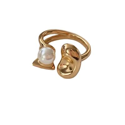 China Fashionable Finger Ring Petal Pearl Ring Fashion Personality Metal Index Ring High Quality for sale