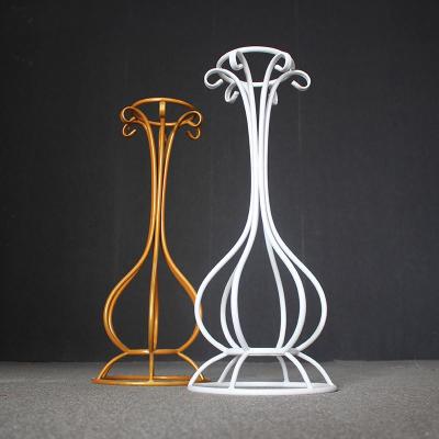 China Wholesale Wedding/Party Gold Metal Stands Centerpieces Vases For Table Lights Decoration Centerpiece Wedding for sale