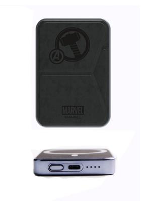 China ROHS Magnetische drahtlose Powerbank 5000 MAh PD20W Lederveredelung mit Kickstand zu verkaufen