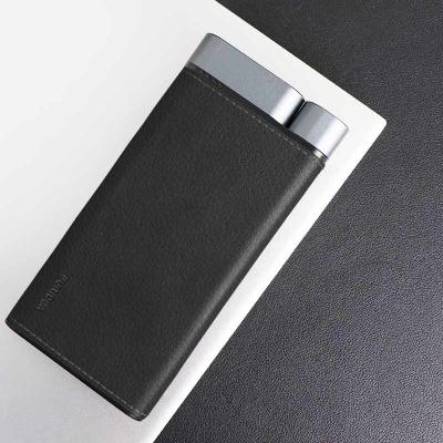 China OEM ODM PD Power Bank 10000mAh mit handgefertigter Lederschalen / Metallanschlüsse zu verkaufen