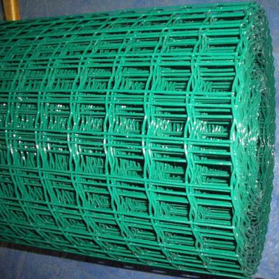 China Fence Mesh Black Iron Wire Material PVC Coated Welded Wire Mesh for sale