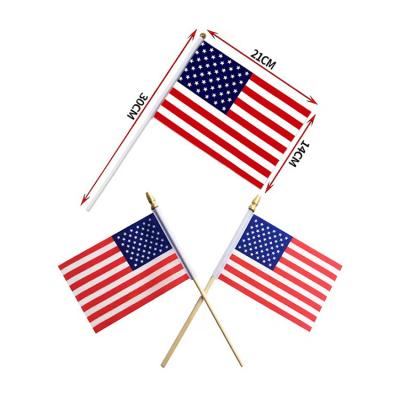 China Good Quality Eco-friendly Waterproof Waving Digital Printing Polyester Hand Knitted Signal Flag for sale