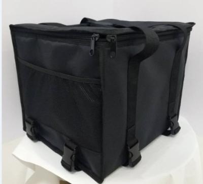 China 1680D waterproof polyester insulated food delivery bag with adjustable straps on the bottom for doordash camping for sale