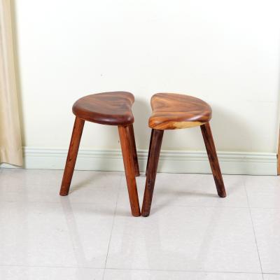 Chine Laque de haute qualité de Crescent Walnut Wood Stool With de style européen de cru à vendre