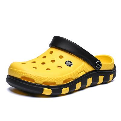 China Waterproof for the summer of 2022, two slippers men's non-slip fashion outside sandals and slippers beach shoes couple men's hole shoes for sale