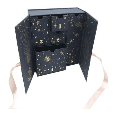 China Caja de regalo de empaquetado del rectángulo de la moda de la caja rígida de lujo para la joyería de la promoción en venta