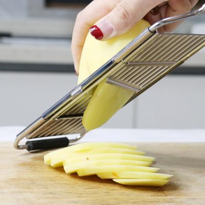 China Viable Hot Sale Stainless Steel Vegetable Cutter 4 In 1 Grater Cutter Shredders Fruit Vegetable Peeler Grater Kitchen Tool for sale