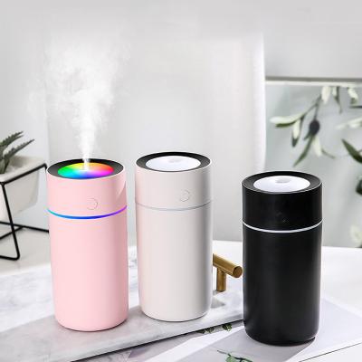 China Remove Humidifier Car USB Formaldehyde Cup Instrument Car Air Hydration Purifier Atmosphere Small Colorful Lightweight Car Humidifier Desktop for sale