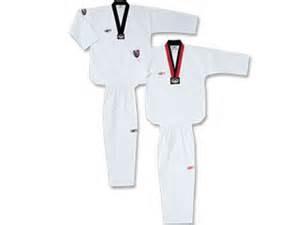 China Bequeme Unisex-Uniform WTF Taekwondo mit Logo gedruckt zu verkaufen