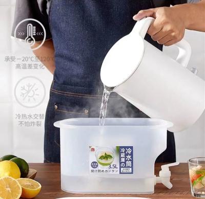 China Household Refrigerator Stocked Cold Kettle With Faucet Large Capacity Lemon Fruit Teapot Summer Ice Bucket Juice Kettle for sale