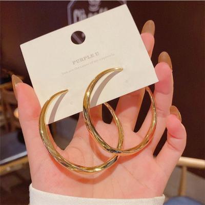 China New Trendy Trendy Vintage Women Jewelry Fashion 18K Gold Plated Chunky Earrings Round Circle Wide Big Circle Earrings for sale