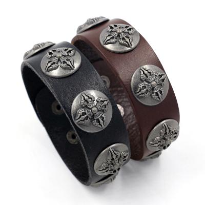 China Cuff Bracelets Vintage Alloy Metal Punk Punk Leather Rivets Snap To Button Wide Cowhide Bracelets For Men for sale