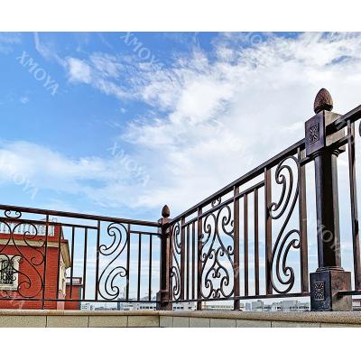 China Modern Wrought Iron Fence Villa Modern Wrought Iron Barconia Fence Mesh Wrought Iron Baluster Railing Design for sale