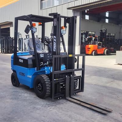 China Hotels 1.5ton  factory sale four wheel diesel forklift with low price for sale