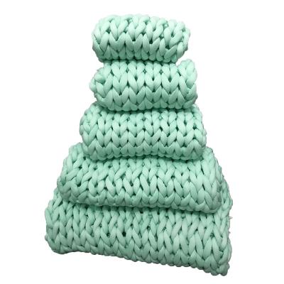 China DIY Blanket Wholesale High Quality Hand Knitted Wool Super Soft Bulky Knitted Yarn Anti-pilling for sale