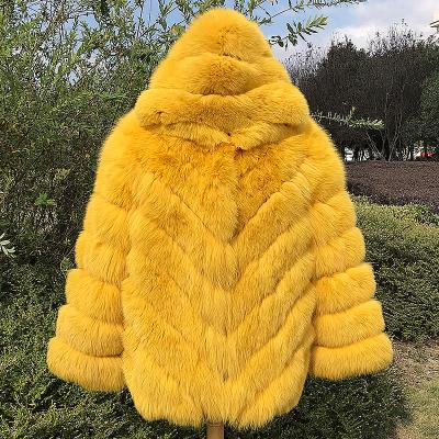 China Anti-Wrinkle Long Sheaths New Fashion Fur Jacket Winter Yellow Fox Fur Jackets Bars Hooded Fox Fur Coat for sale