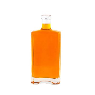 China Glass Beverage 500ml Screw Whiskey Glass Bottle / Scotch Whiskey Square Bottles for sale