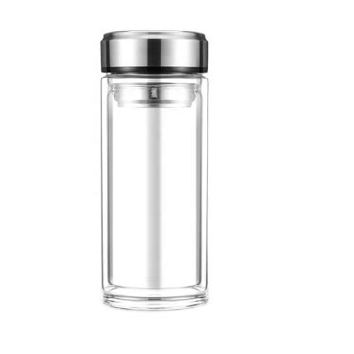 China 800ml Beverage Double Wall High Borosilicate Water Bottle With Tea Filter Infuser for sale