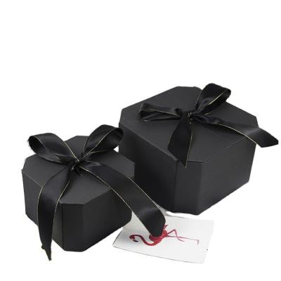 China Recyclable Custom Gift Wrapping Foldable Magnetic Gift Box Packaging With Ribbon Closure for sale