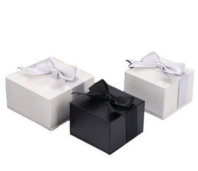 China Beautiful Design White Cardboard Jewelry Box Children's Cheap Jewelry Box Earring Necklace Box With Bowknot for sale