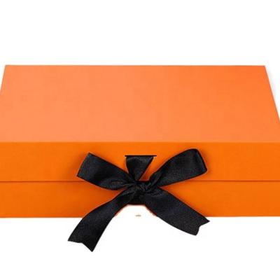 China European SI Unique Gift Boxes Fancy Folding Cardboard Packaging Box With Bow Tie for sale