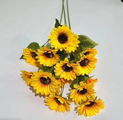 China 2023 Hot Sale Modern Sunflower Living Room Table Decoration Room Decoration Artificial Flower Arrangement Wedding Outdoor Photo Bouquet for sale