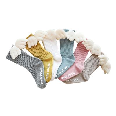 China QUICK DRY design and soft touch special angel wing cute baby seamless socks for sale