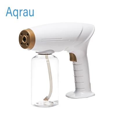 China Durable10W Handy and Portable 3 Hour Mist Fogger Sprayer Machine for Sale 110-240V 3000Mah for sale