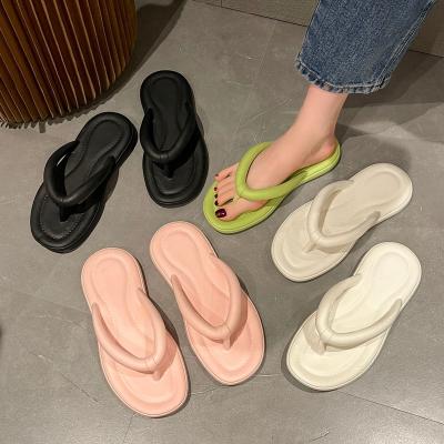 China New Women Sweat-absorbent EVA Slippers Summer Lightweight Soft Herringbone Outer Wear Flat Beach Sandals Slippers Women for sale