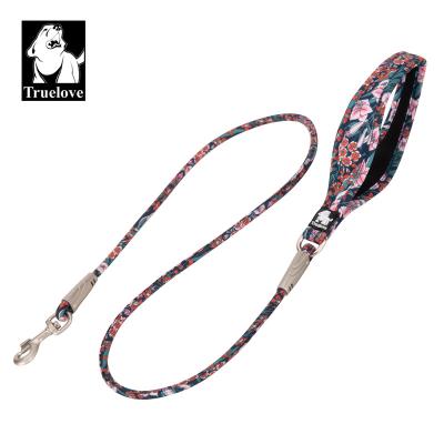 China Personalized Beloved Rope Leash For Dogs New Design Cat Leash Hands Free Dog Leash Waterproof for sale